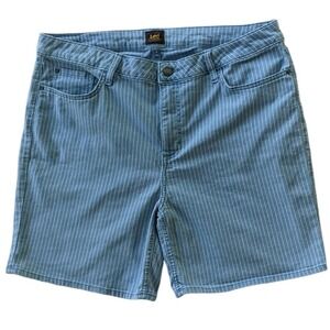 Lee Riders XL Women's Blue White Stripe Shorts 5 Pocket High Rise Zip Closure